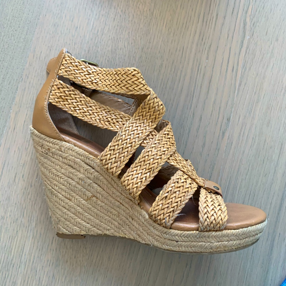 Dolce Vita Wedges/Espadrilles